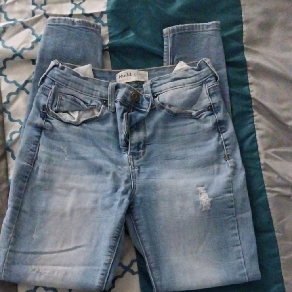 🦋Mudd Blue Skinny Jeans with Vintage Distressing